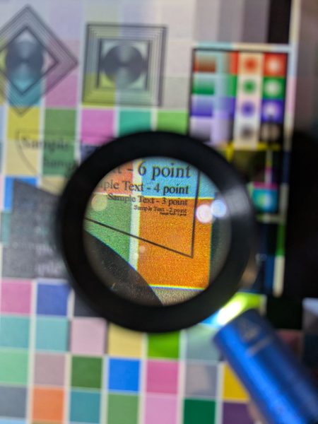 Сверка тестовой печати на планшетном уф принтере HandTop